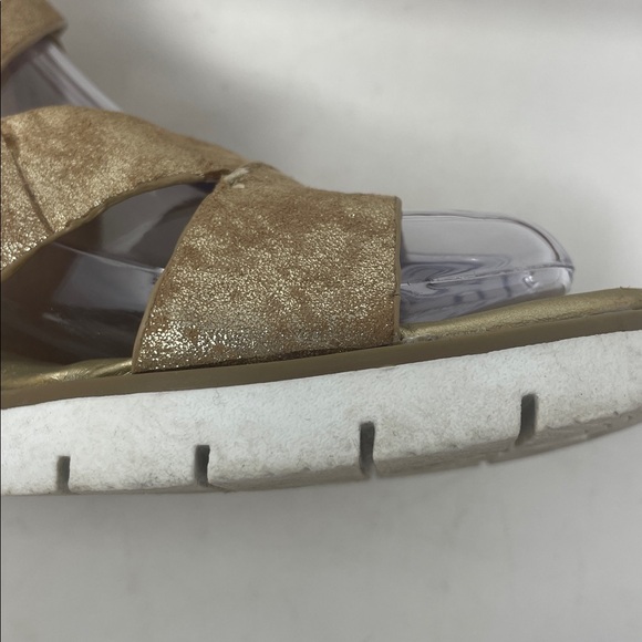 Sofft Gold and Tan Strappy Sandals Size 6 Excellent Condition - Picture 14 of 14